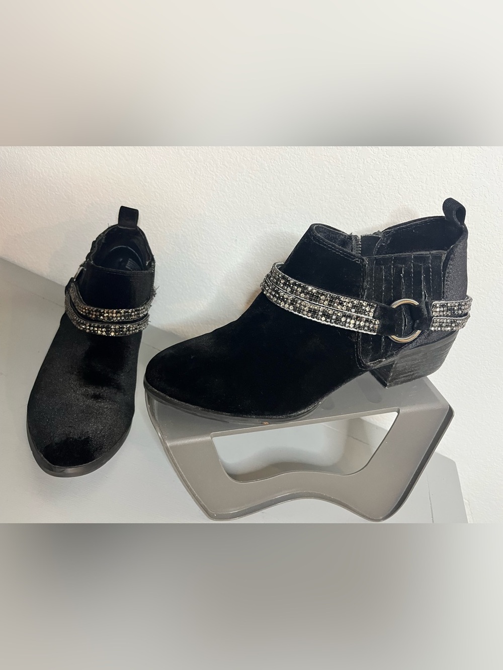 Not Rated Glam Goth Velvet Ankle Moto Boots Rhinestone Studded Strappy Sz 10M